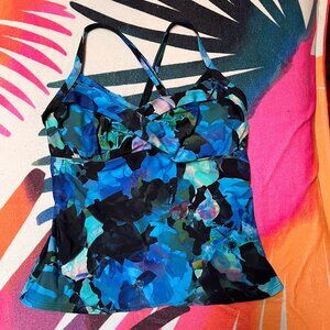 Athleta blue mystique Twister Tankini, size 36D/DD